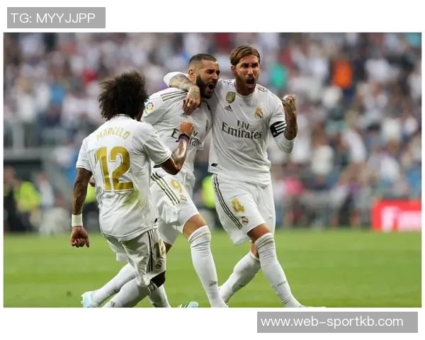 维金斯表现平平数据堆砌难掩实力不足三分命中率低迷球队需寻求新突破 维金斯表现平平数据堆砌难掩实力不足三分命中率低迷球队需寻求新突破